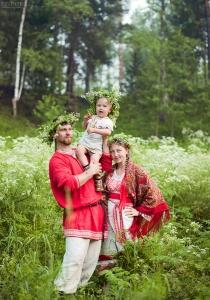 славянская семья